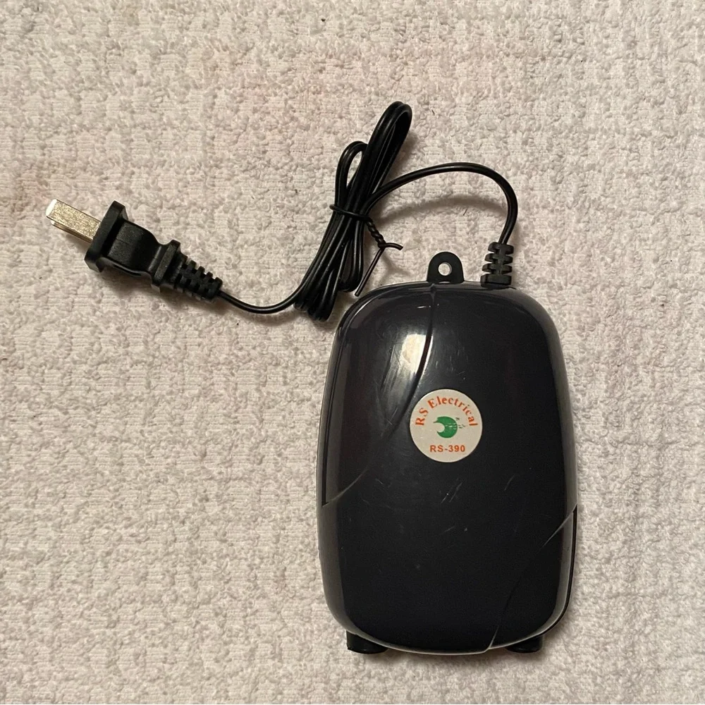 R.S Electrical RS-390 220V 5W Silent Aquarium/Fish Tank Oxygen Air Pump
